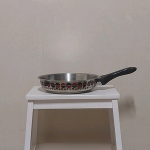 (중고)휘슬러 엠보 프라이팬 팝니다(24cm) 이미지
