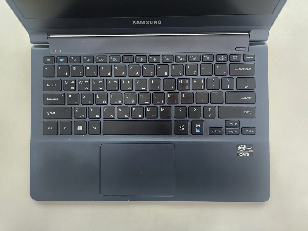 삼성 중고 노트북 I5-3세대 RAM 4GB 128GB 휴대용 NT900X3F-K54S 이미지