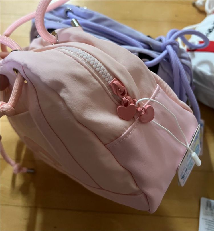 헬로키티 스포티 가방 이미지