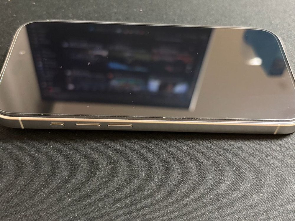 아이폰15프로 256GB 화이트 이미지
