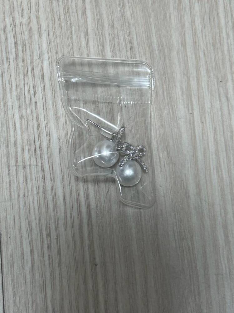 진주 리본 귀걸이 이미지