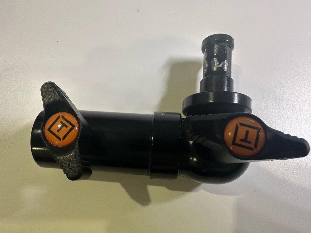 테더툴스 모니터 마운트 Local Vu Monitor Mount + Rock Solid Aero Elbow 이미지