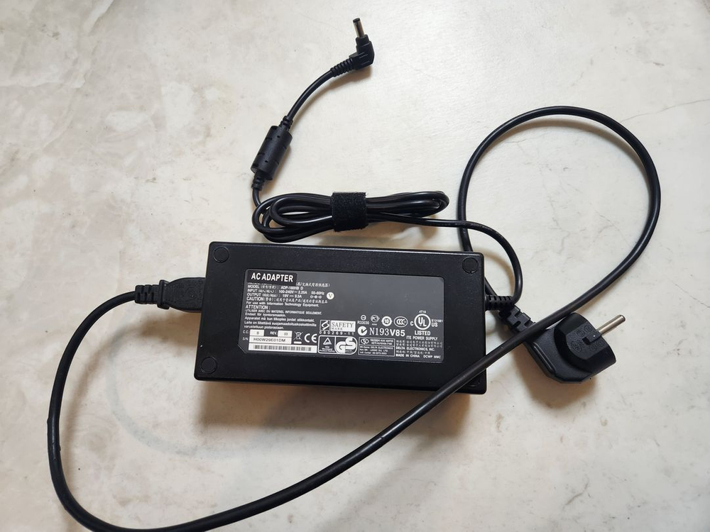 델타 180와트 노트북 어댑터 충전기 (MSI, 삼성, 한성 등) 이미지