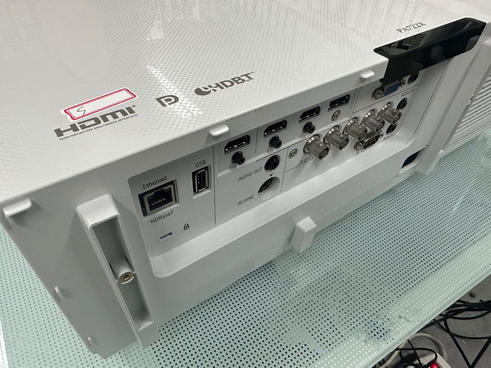 NEC NP-PA722X / PA622X / PA653U / PA703W 중고 빔프로젝터 이미지