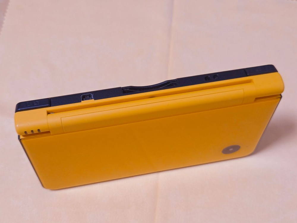할인가능) 미품급 dsill dsi ll 옐로우 닌텐도 dslite 게임보이 이미지