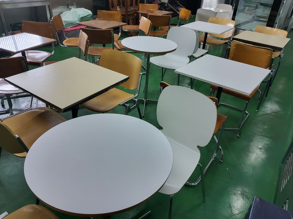 카페용 럭셔리 테이블 의자셋트 이미지