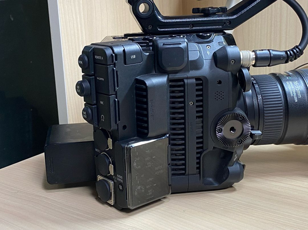 캐논 c300 mark3 판매합니다. 이미지