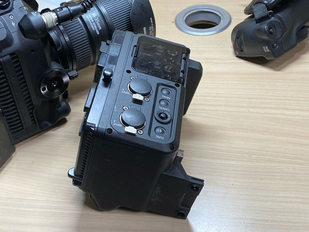 캐논 c300 mark3 판매합니다. 이미지