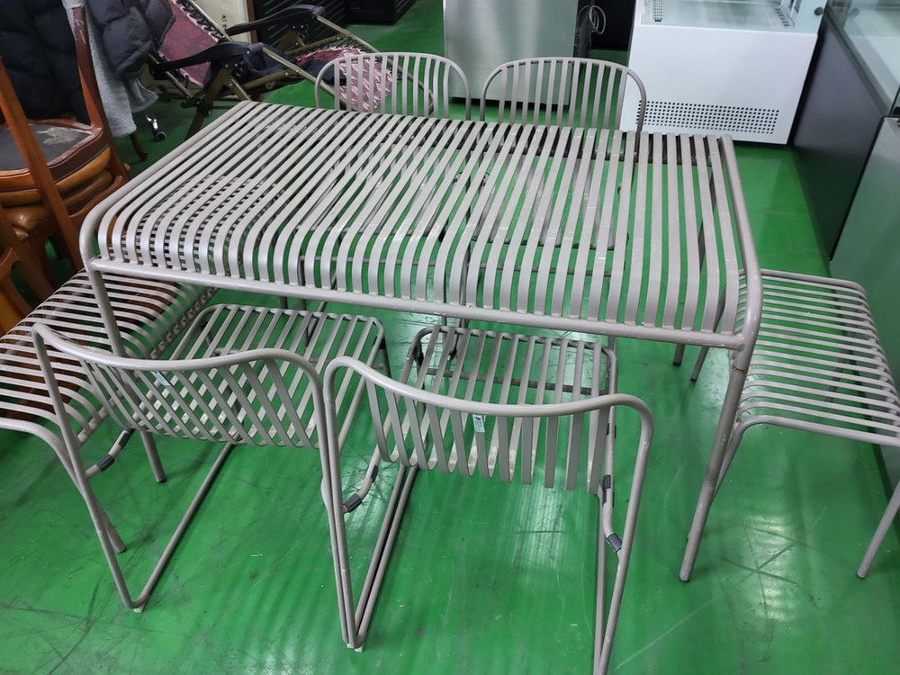 카페용 야외용 럭셔리 철재 테이블 의자셋트 이미지