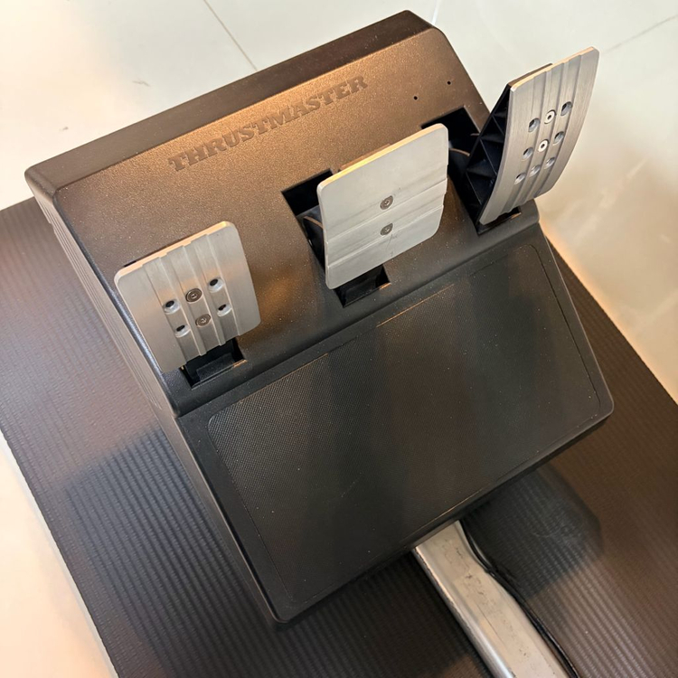 (인하) ps5 레이싱휠(t300rs gt)+플레이시트(레볼루션) 거치대 세트 이미지