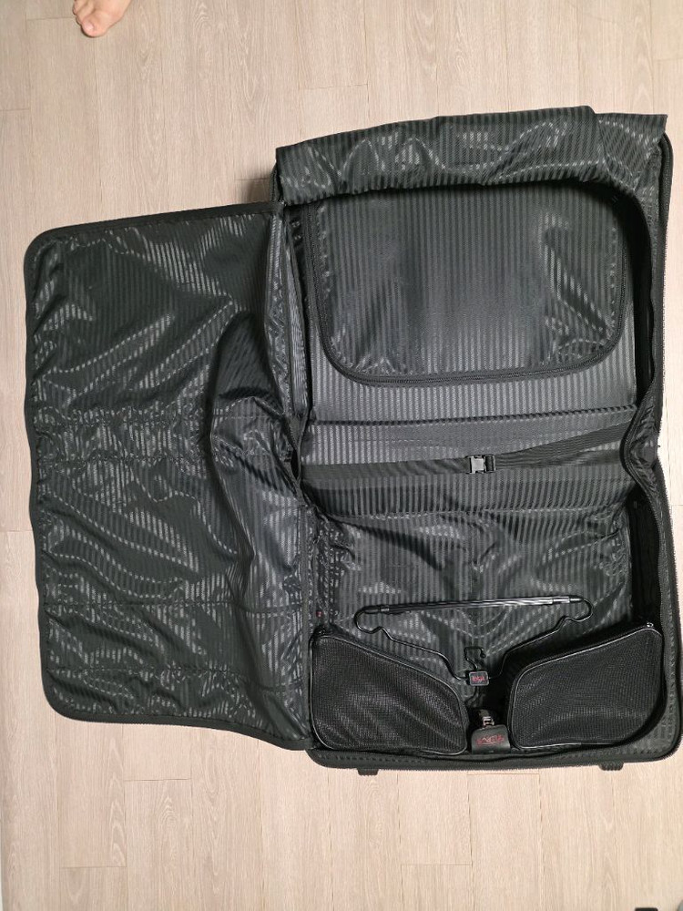 TUMI Ballistic 2휠 Garment Bag (2231D3) 24x14x20 이미지
