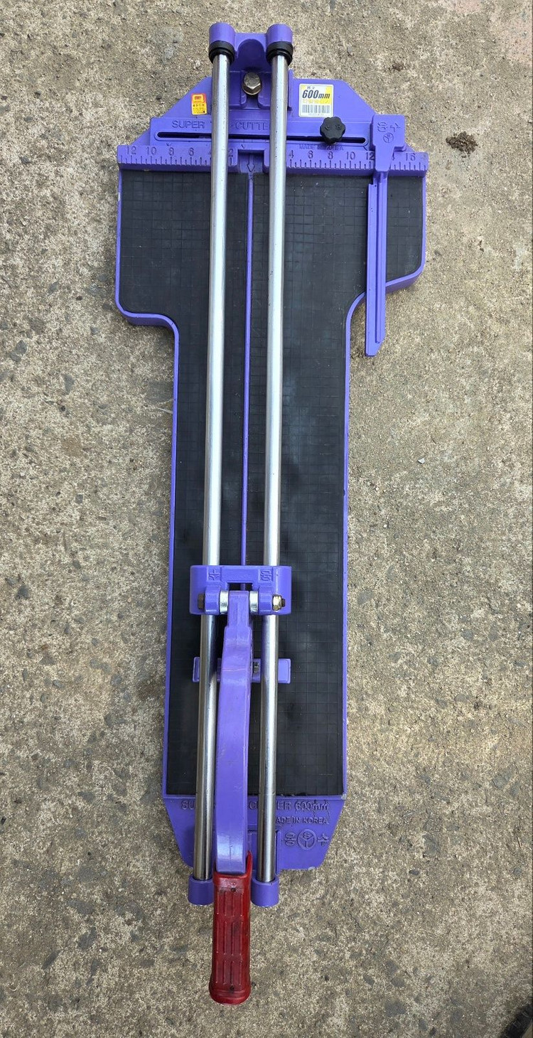 용수 슈퍼타일 600mm 커터기 이미지