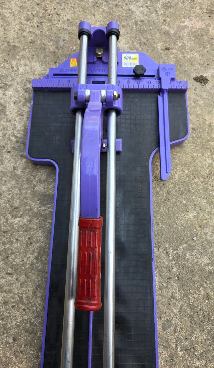 용수 슈퍼타일 600mm 커터기 이미지
