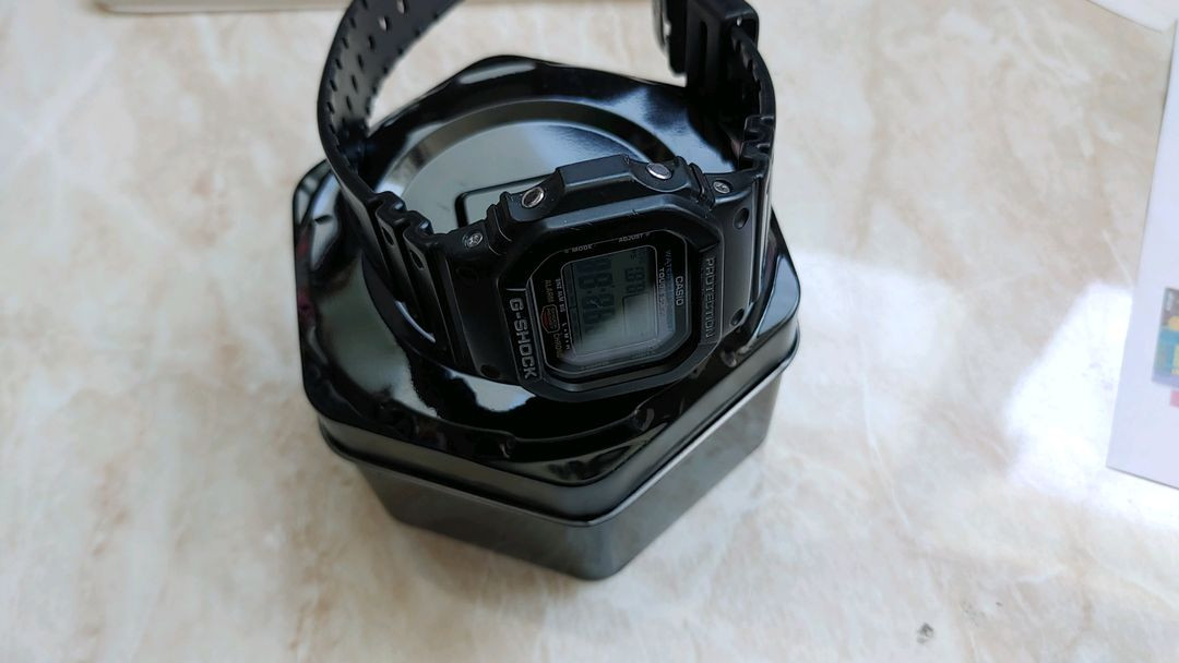 카시오 G shock 지샥 G5600ue 태양열 충전 시계팝니다 이미지