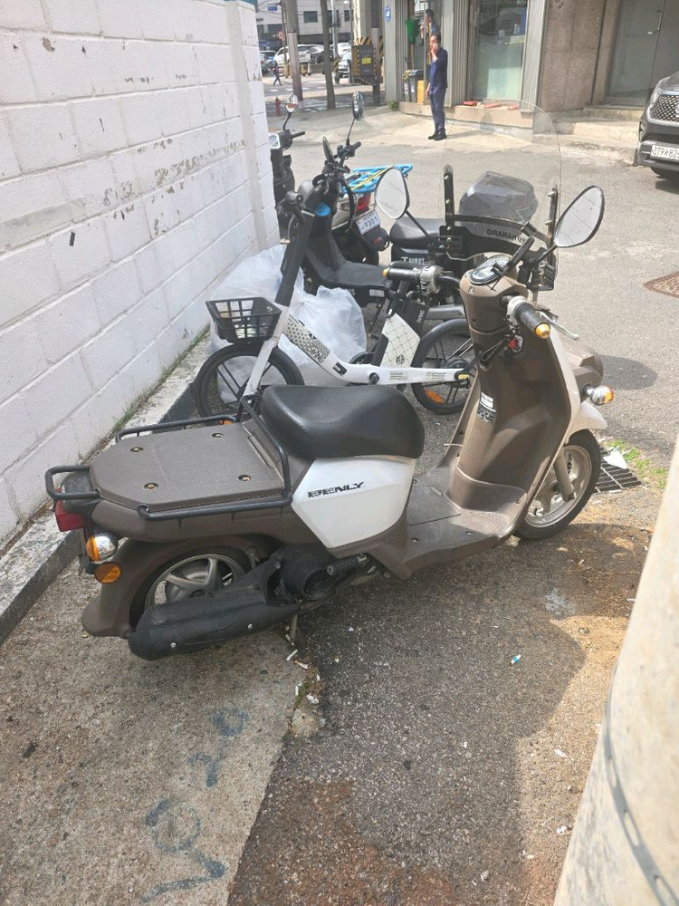 125cc 스쿠터 이미지