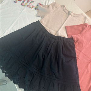 폴로반팔 리틀미스왕 반팔티두장 유니클로 자수치마바지 H&M 나시블라우스일괄 이미지