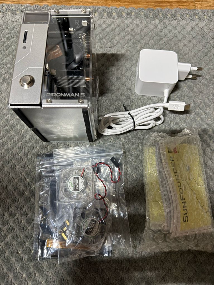라즈베리파이5 16gb램 m.2 256gb & Pironman5 케이스 이미지