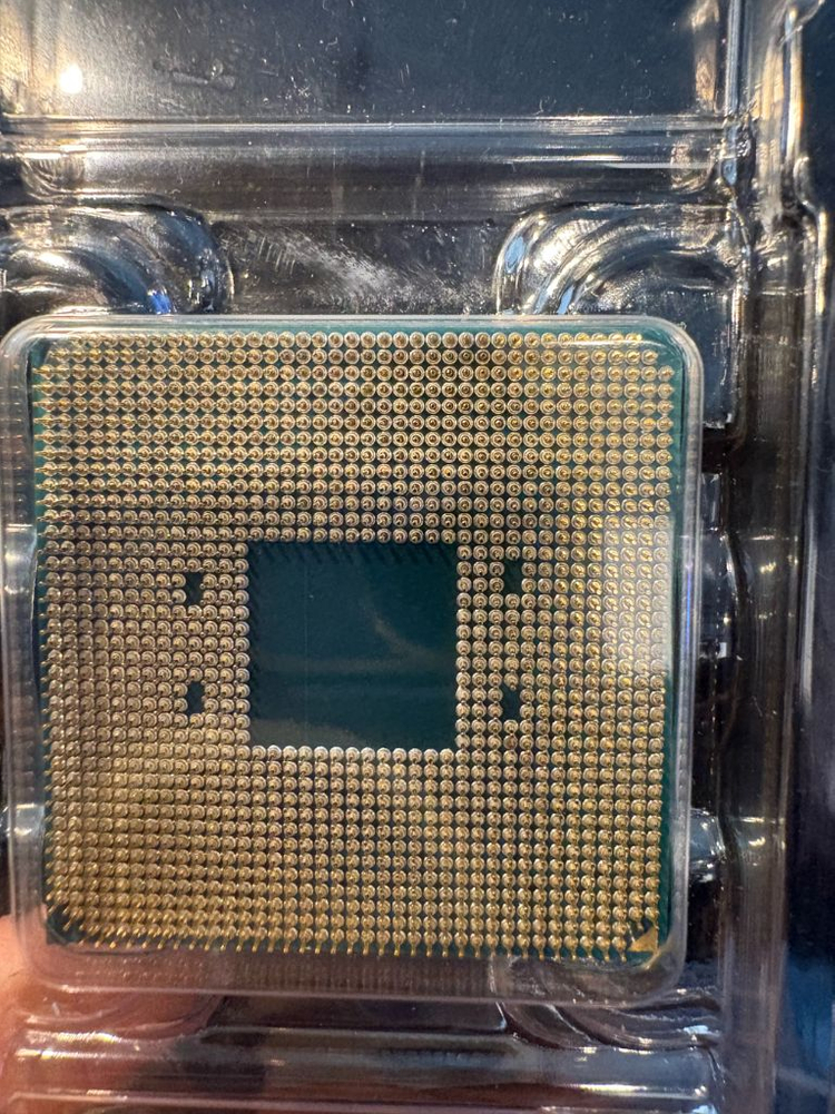 AMD 라이젠3 3300X CPU 이미지