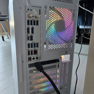 화이트 ARGB 커스텀 수랭 PC 본체 (7800X3D, 고사양 지스킬 64기가 램) 이미지