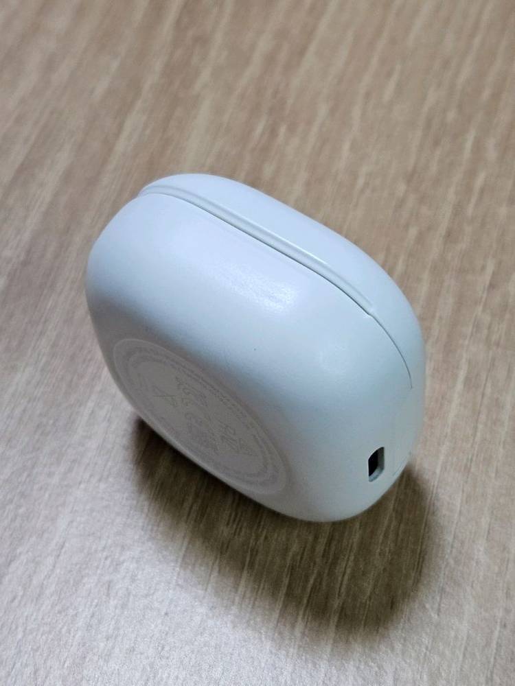 갤럭시 버즈2프로 화이트 충전본체 SM-R510 이미지