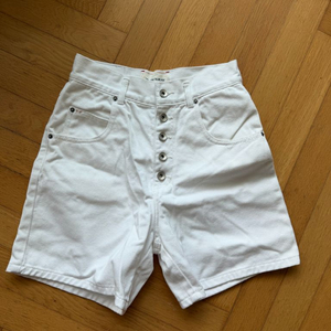 비아플레인 화이트 데님 쇼츠 이미지