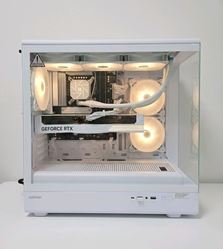 RTX 5070 WHITE 고사양PC / Ultra 7 265K / DDR5 64GB / T500 2TB 이미지