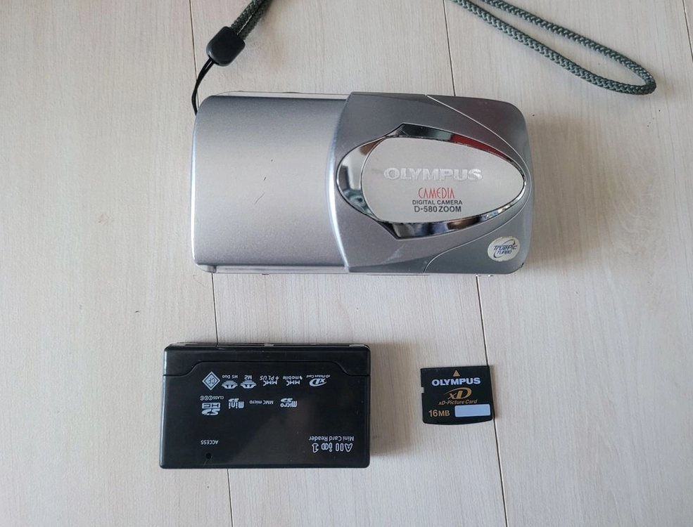 올림푸스 D-580 줌 디지털카메라 이미지