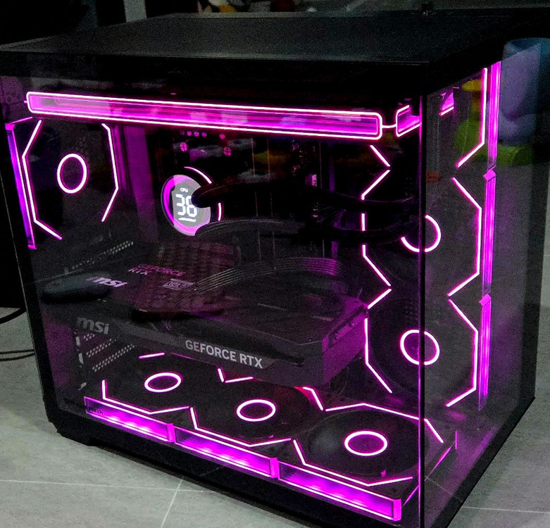 고성능 게이밍 컴퓨터 반본체 팔아요 9800x3d, 32gb 이미지
