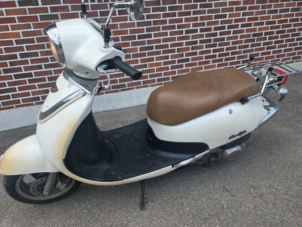 뉴카빙125 2017년식 10234km 클래식 스쿠터 카빙125 이미지