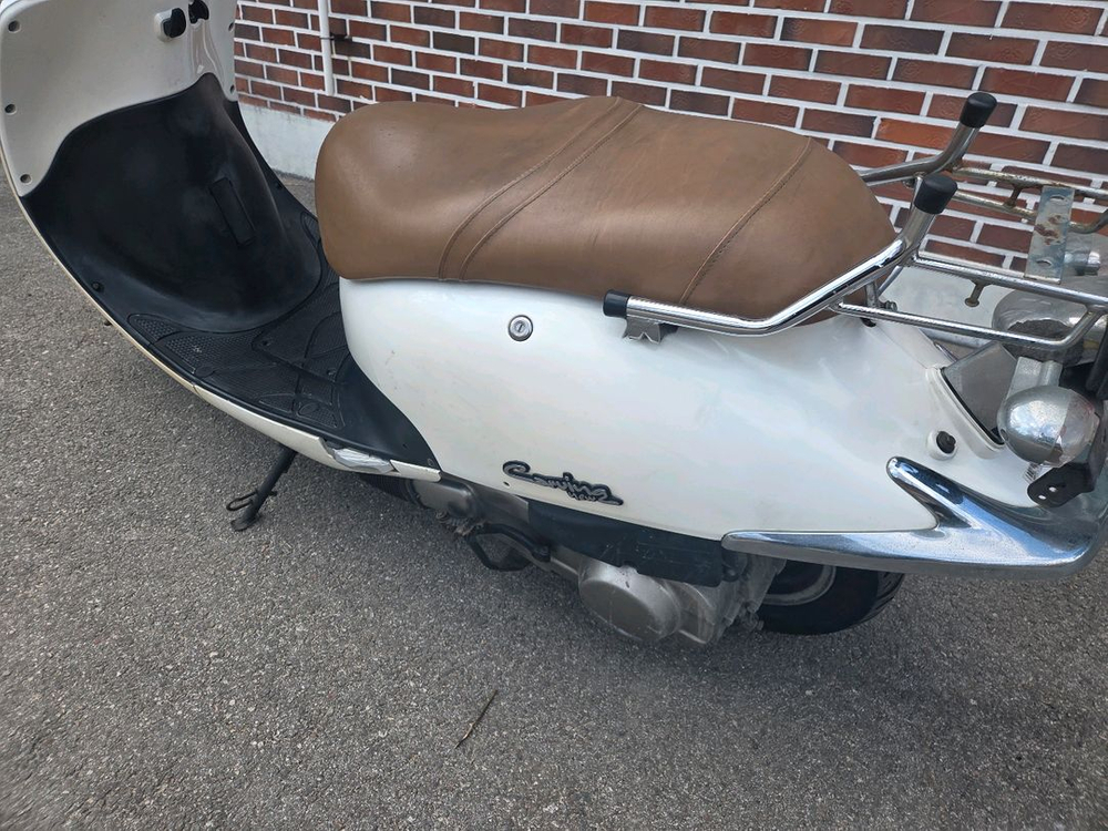 뉴카빙125 2017년식 10234km 클래식 스쿠터 카빙125 이미지