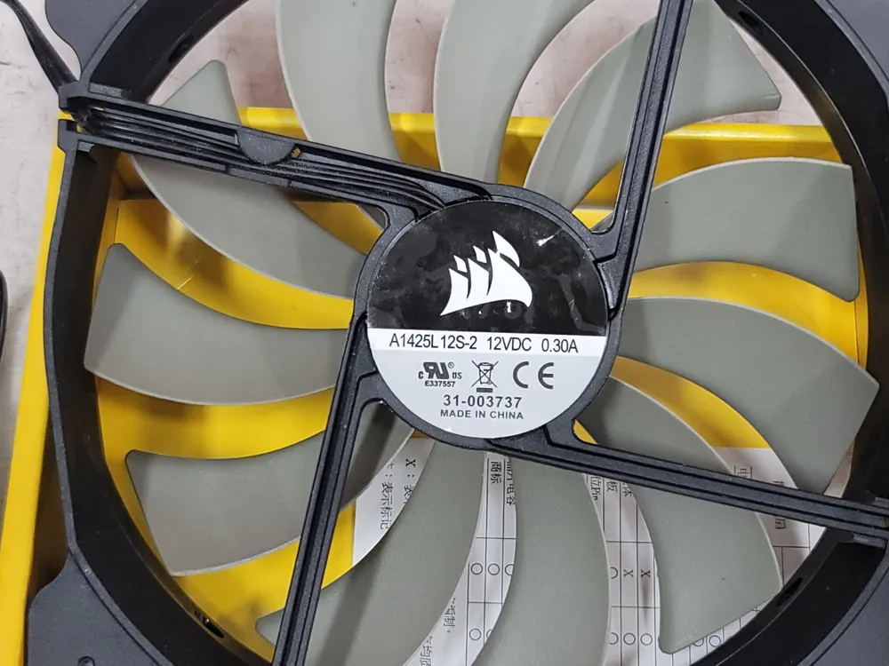커세어 쿨링팬 A1425L12S 쿨러스마터 MasterAir MA610P ARGB CPU 쿨러 커세어 마우스패드 이미지