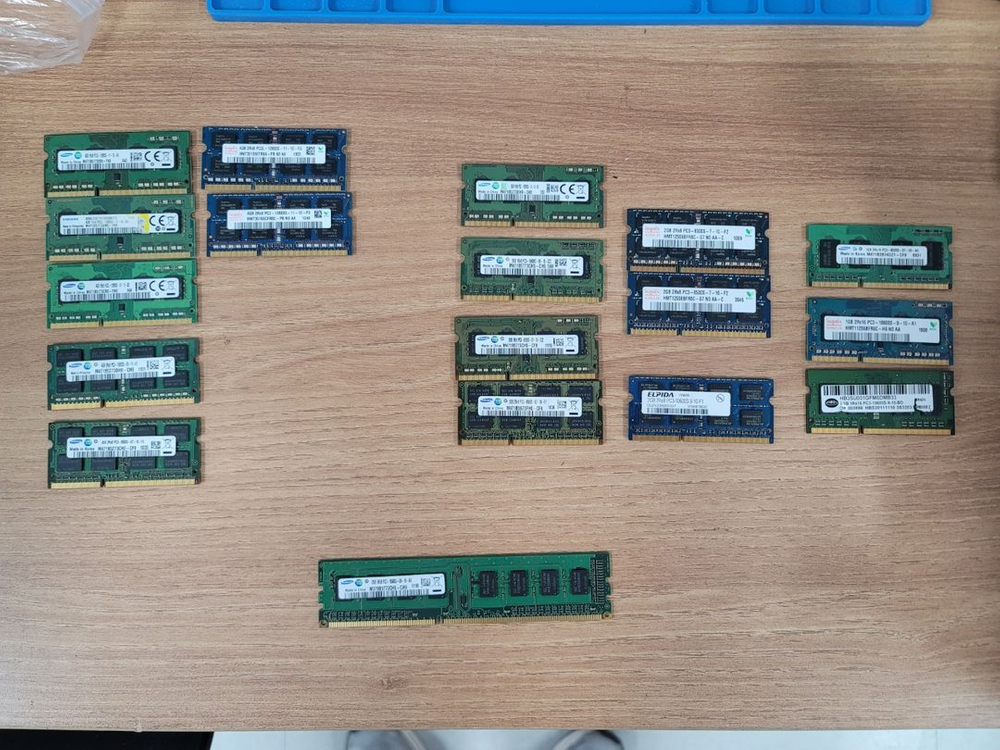 삼성 하이닉스 DDR4 DDR3 DDR2 8G 4G 2G 일반용 노트북용 서버용 메모리 이미지
