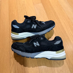 뉴발란스 992 블랙 이미지