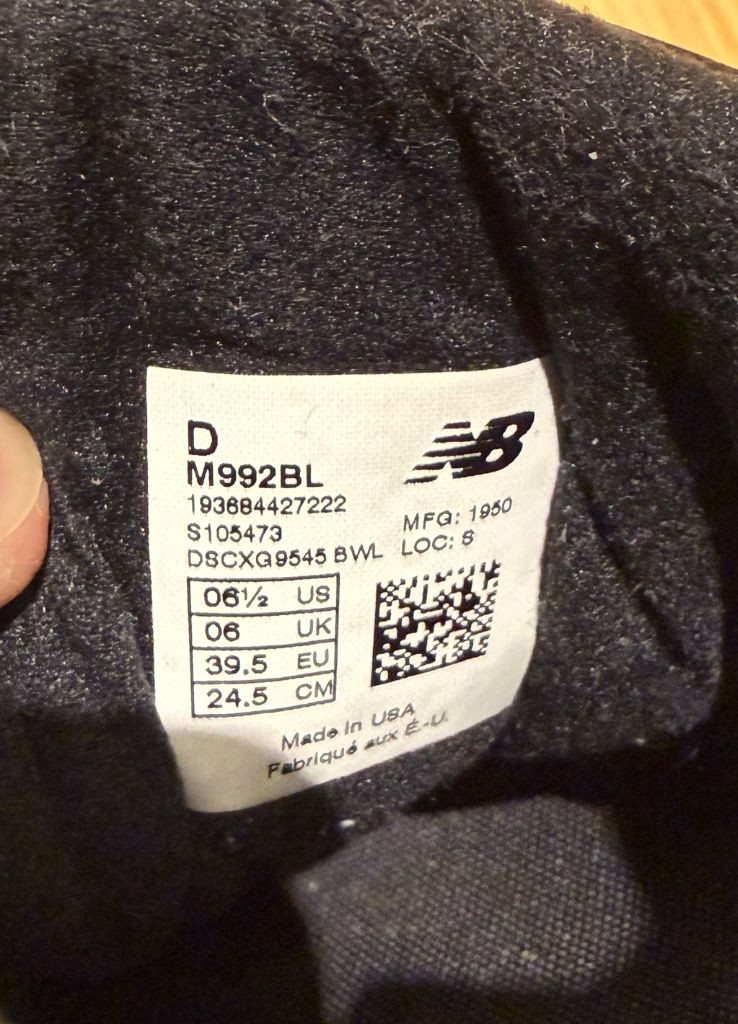 뉴발란스 992 블랙 이미지