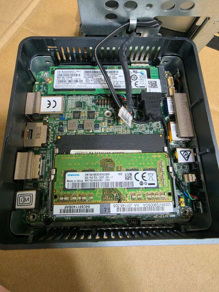 NUC7i7BNH (미니PC 베어본) 16g메모리, ssd 256 + ssd 120 이미지