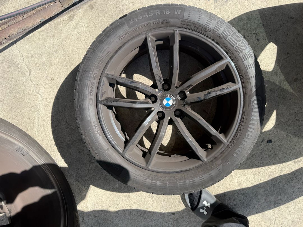 bmw g30 5시리즈 순정 18인치 휠/타이어 유광블랙 이미지