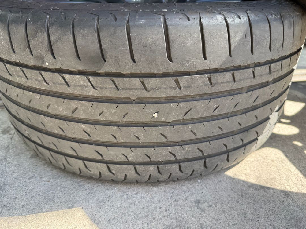 bmw g30 5시리즈 순정 18인치 휠/타이어 유광블랙 이미지