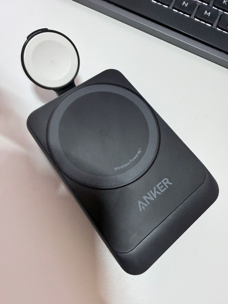 앤커 맥고 Qi2 폴더블 3 in 1 맥세이프 올인원 무선충전기 B2557 이미지