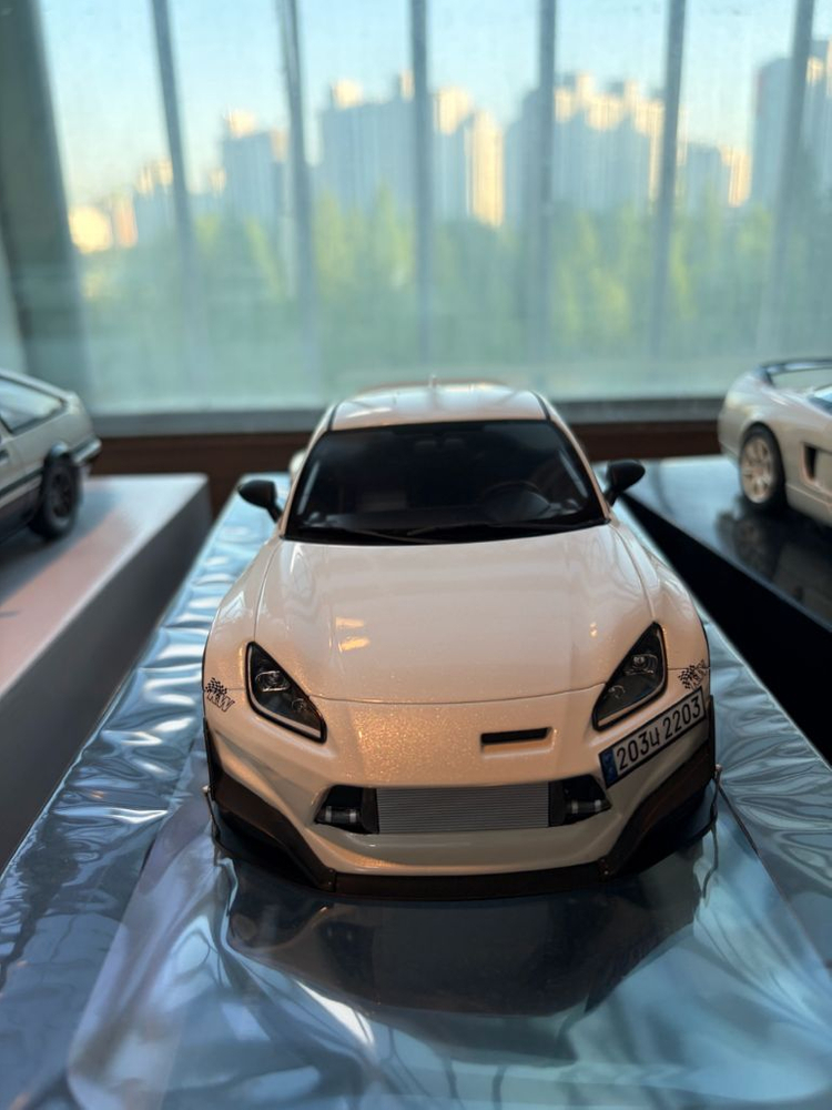 1:18 지티스피릿 GR86 다이캐스트 판매 이미지