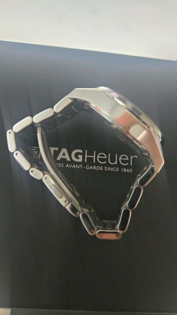태그호이어 까레라 칼리버5 데이데이트 오토매틱 41mm 시계 이미지