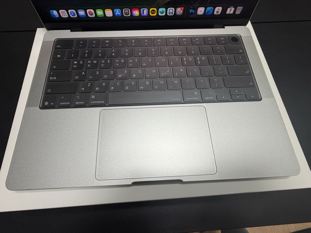 맥북프로 14 M5칩 36GB 1TB +애플케(29/02) / 교육용번들앱 /매직키보드 이미지