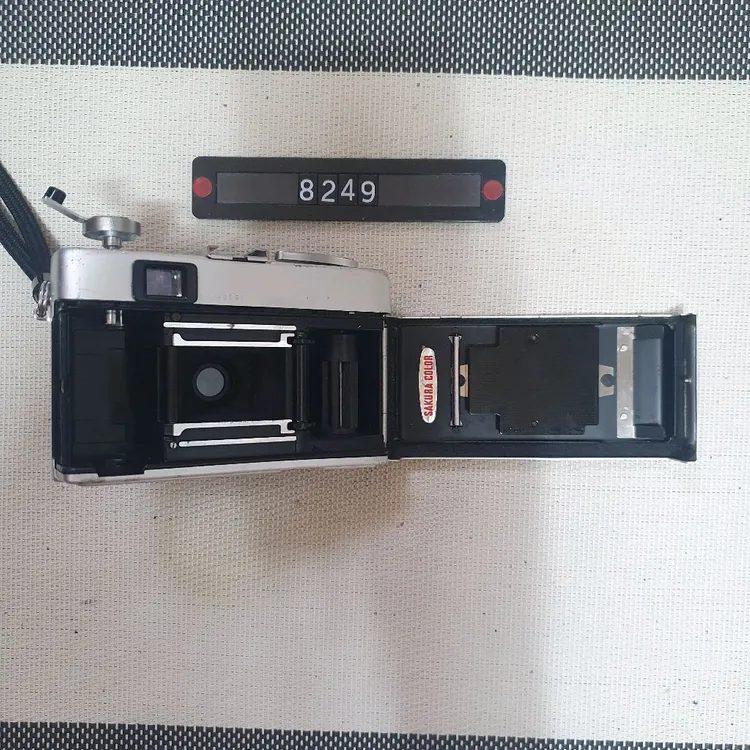 코니카 C 35 E&L 필름카메라 이미지