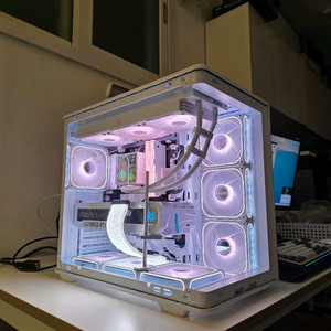9800x3d rtx 5080 b850m wifi 화이트 본체 이미지