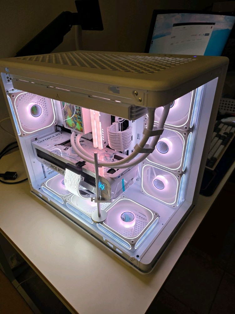 9800x3d rtx 5080 b850m wifi 화이트 본체 이미지