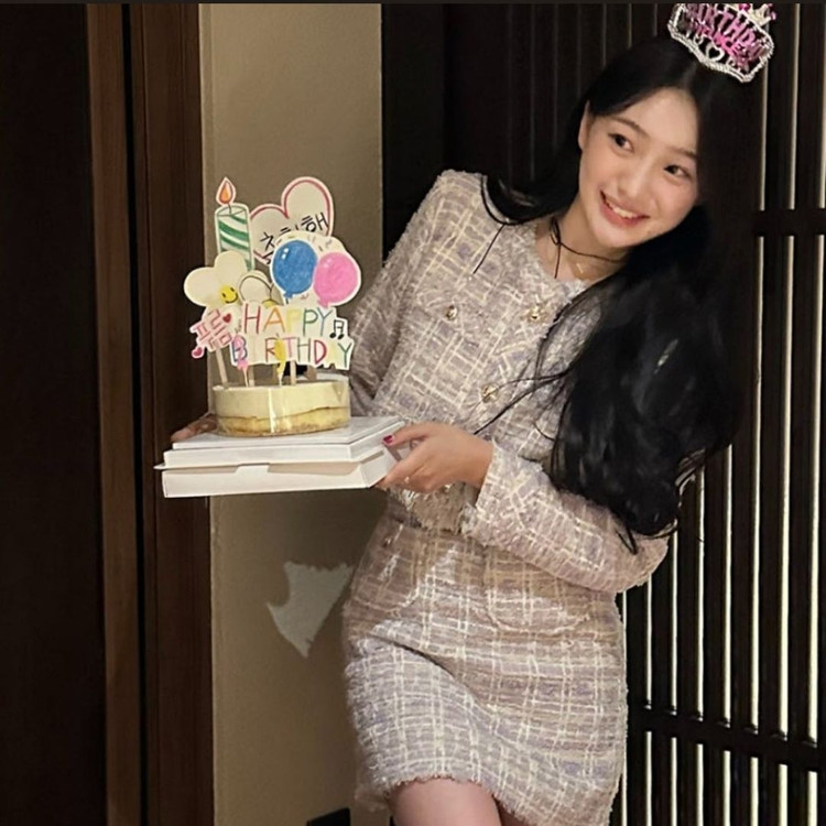 마리마켓(MARIE MARKET) 라벤다 생일 크롭 트위드자켓 55-66 새상품 이미지