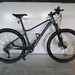 첼로(CELLO) XC PRO 카본 MTB (프레임 42사이즈) 판매 합니다 이미지