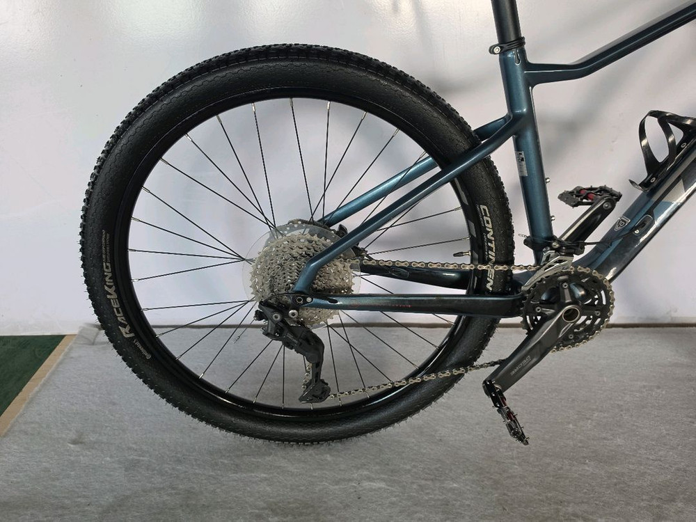 첼로(CELLO) XC PRO 카본 MTB (프레임 42사이즈) 판매 합니다 이미지