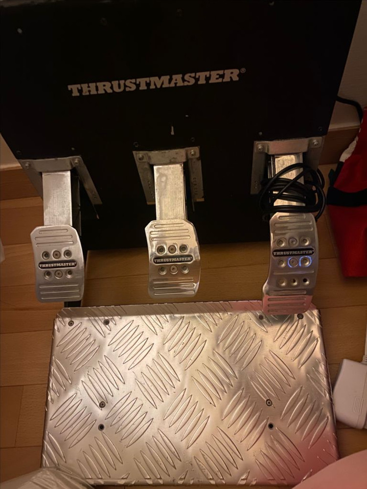 심레이싱 풀세트 팝니다 (t300rs + 플레이시트 + t3pa 패달) 이미지