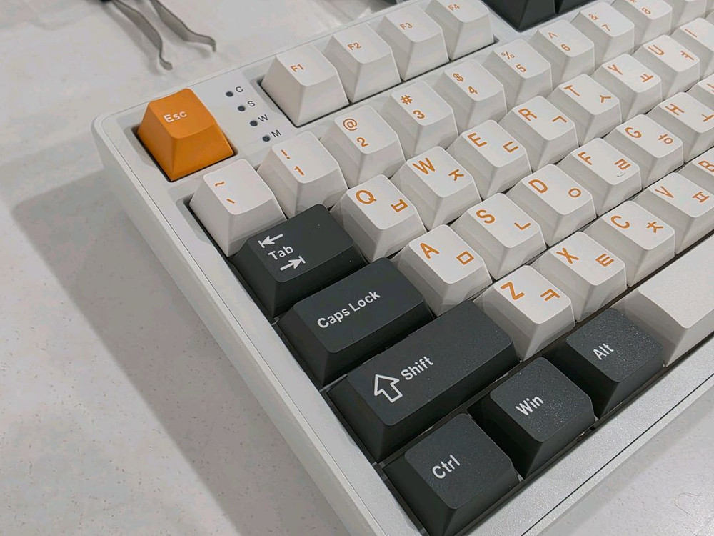 앱코 알루미늄 기계식 키보드 ar87g 민트컨디션 이미지