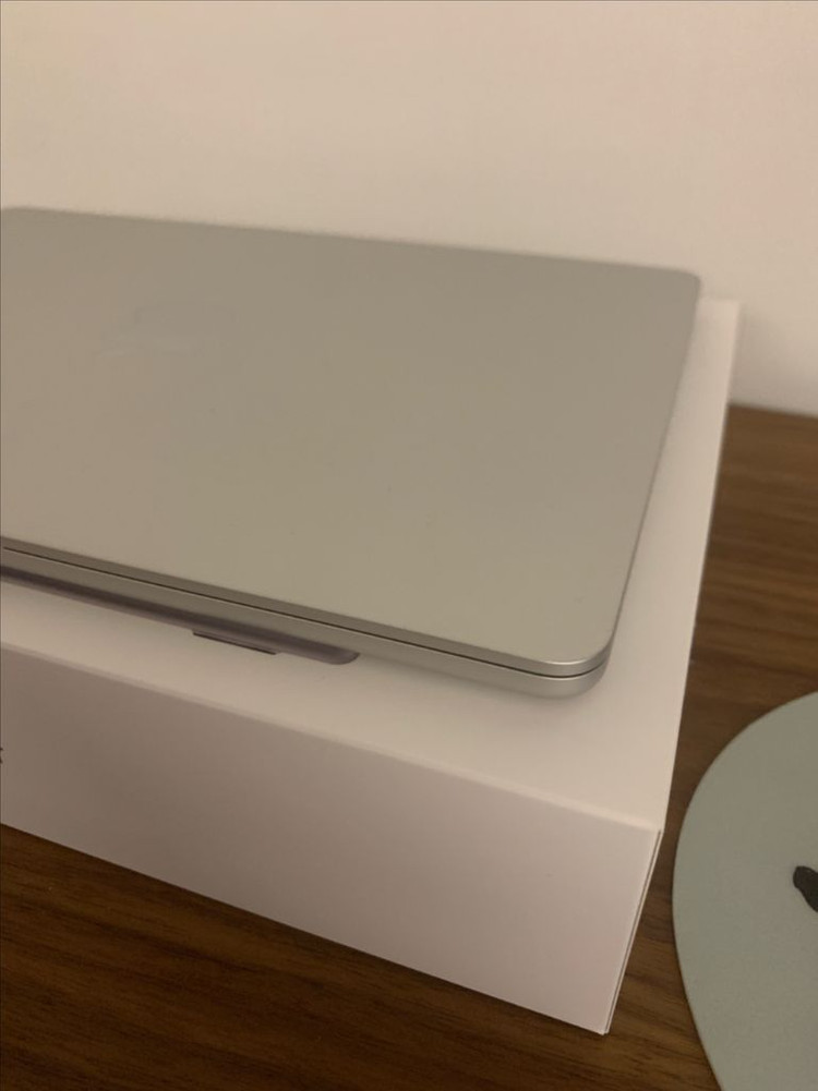 맥북에어 13인치 M5 10코어CPU, 10코어GPU, 16GB SSD 1TB 실버 풀박스 이미지